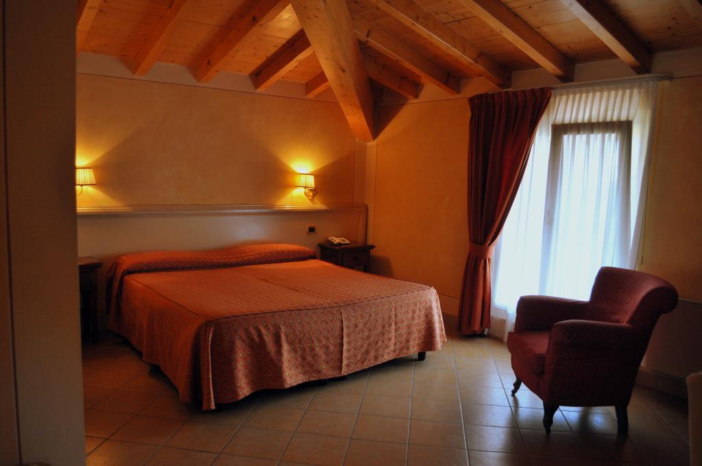 Hotel La Corte Bedizzole Bilik gambar