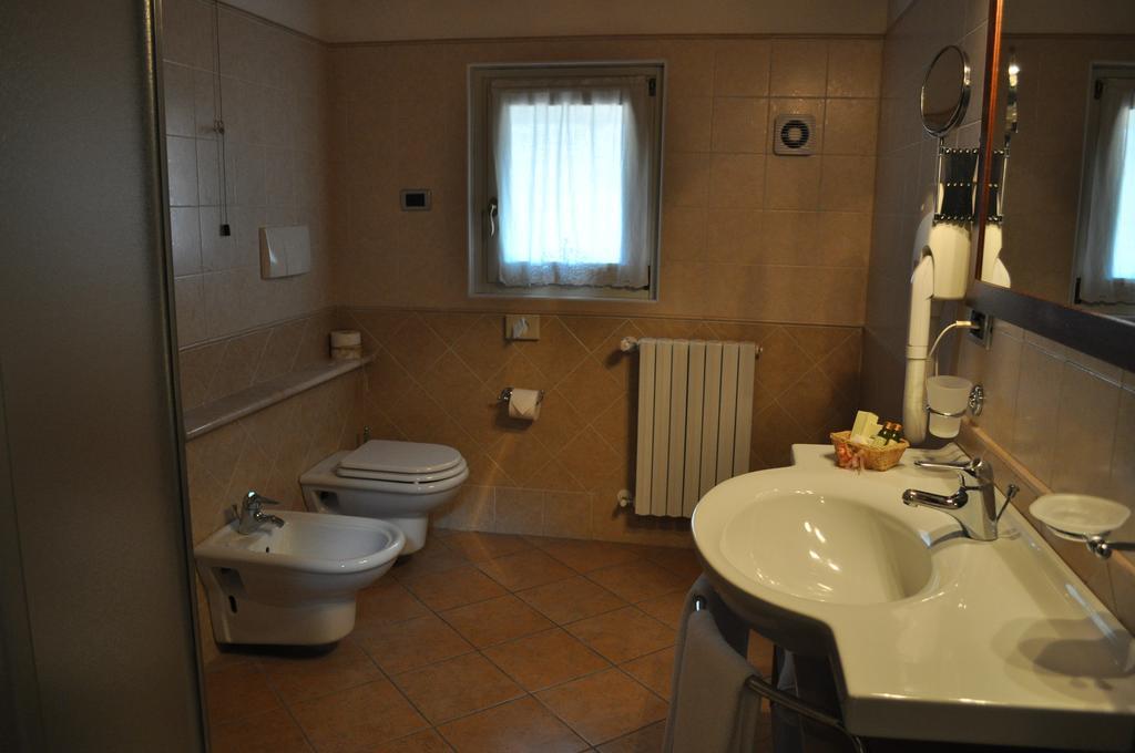 Hotel La Corte Bedizzole Bilik gambar